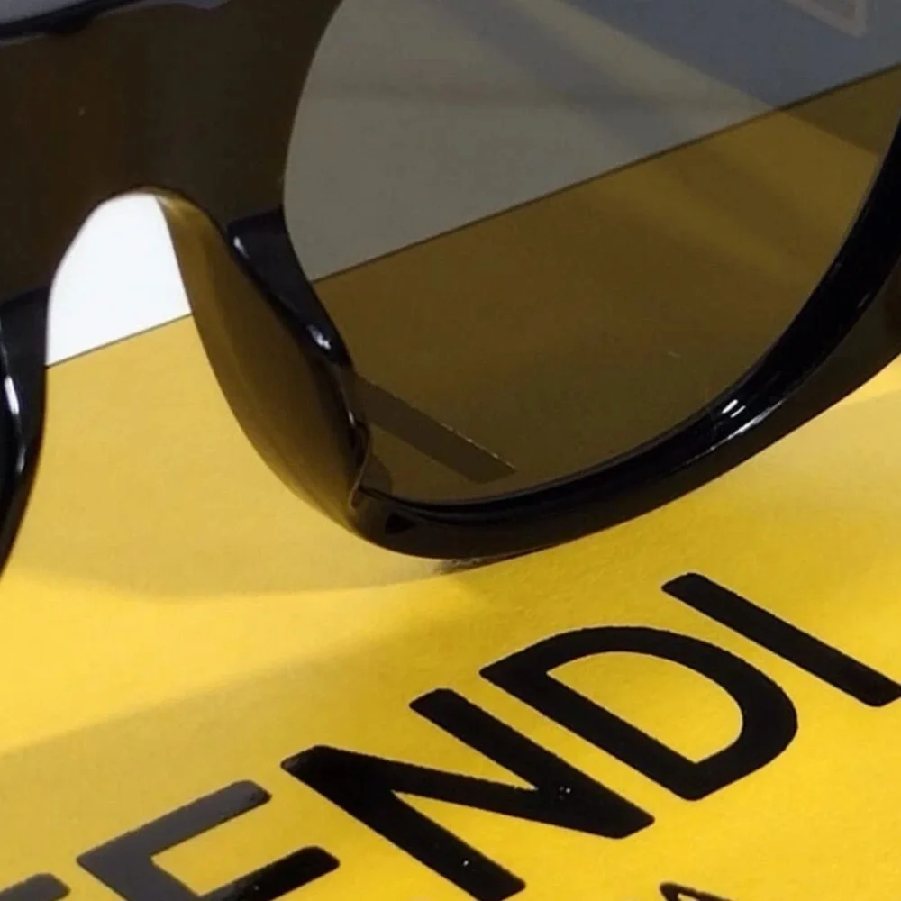 Fendi ROMA Black Sunglasses Sleek Modern Design Women's Baguette Oval Sunglasses - Picture 6 of 13